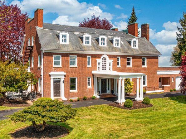 54 Ridge Rd, Westminster, MD 21157