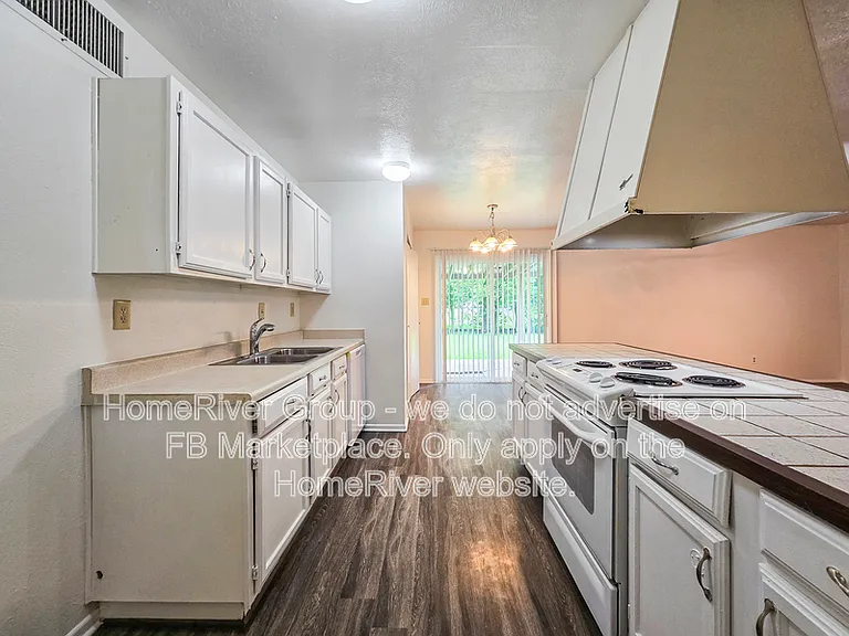 1709 Clark Trl — Photo 3
