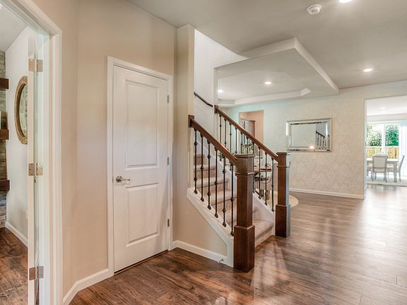 3rd image of 10316 Driftwood Ave