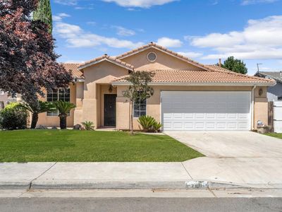 5709 E Laurite Ave, Fresno, CA, 93727