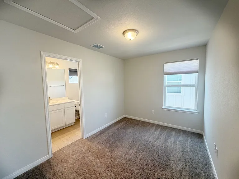 2161 Hofstaat Dr — Photo 26