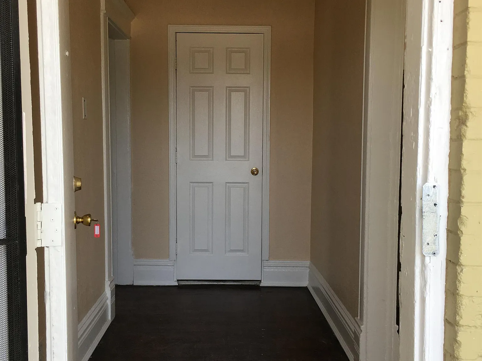 Hueco Apts. - 3419 La Luz 2 — Photo 3