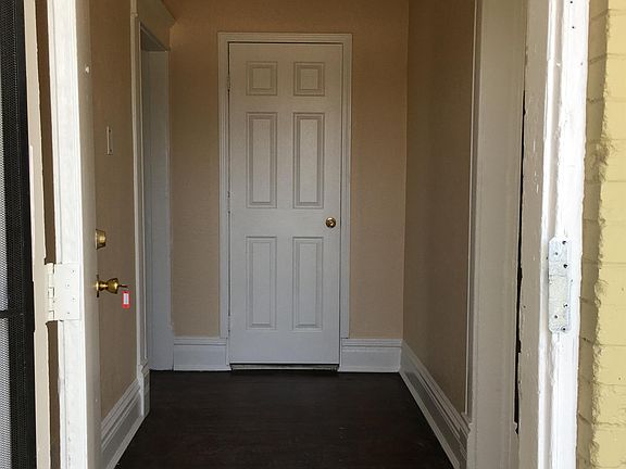 3rd image of 3419 La Luz Ave #2
