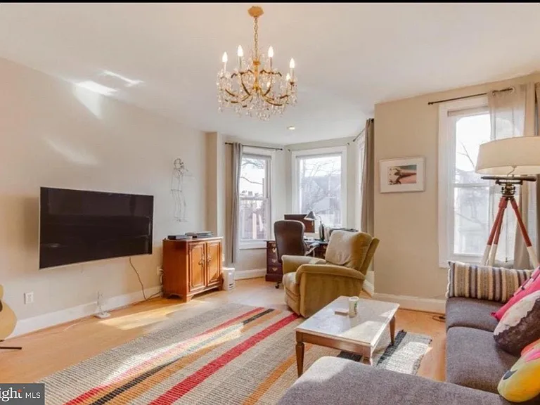 1311 Irving St NW — Photo 6