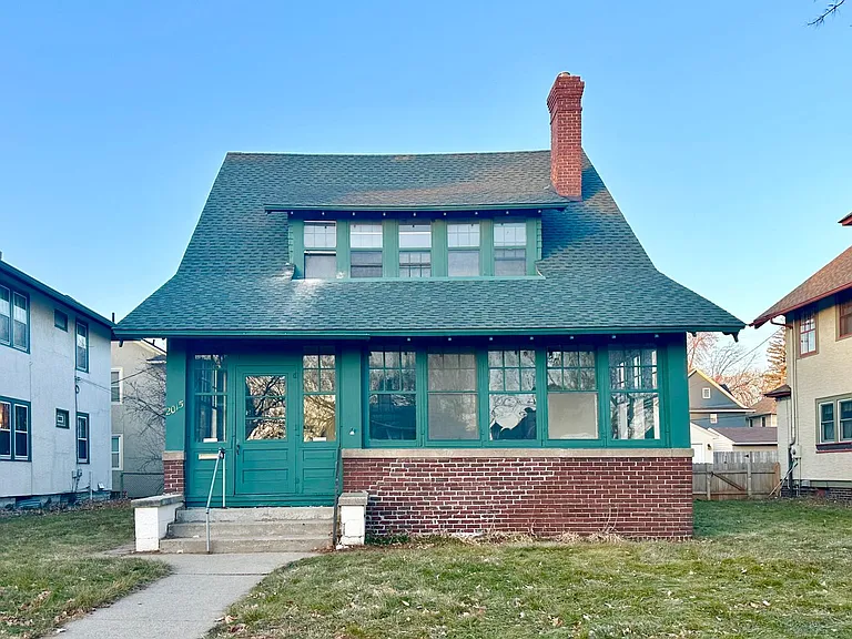 2015 Laurel Ave — Photo 7