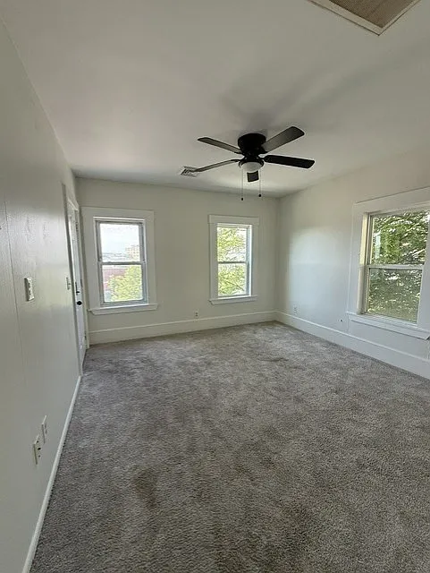 2 bed, 1.0 bath, 910 sqft, $2,350 — Photo 2