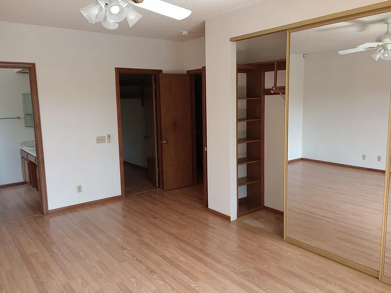 2150 N Nutmeg St — Photo 5