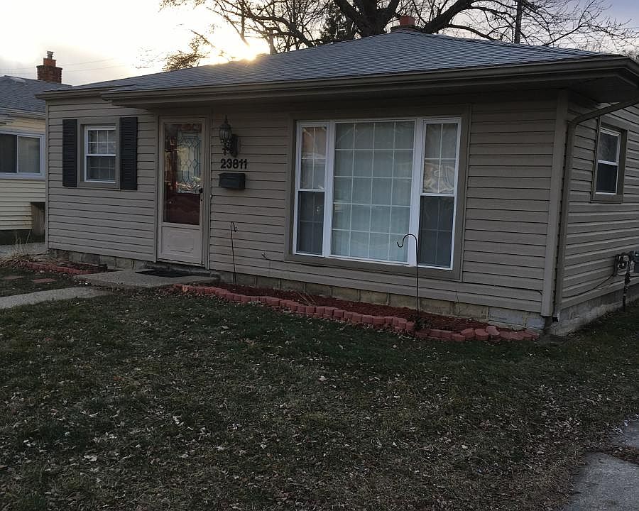 1st image of 23811 Cayuga Ave
