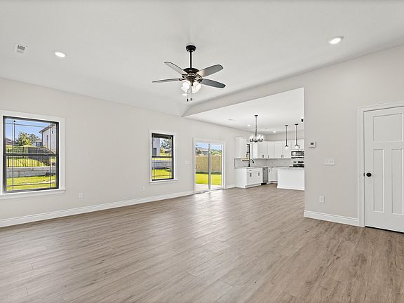 4th image of 16618 Klinton Dr