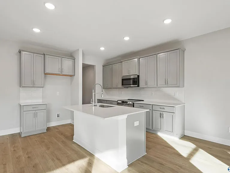 1755 Stampede Cir SE — Photo 17