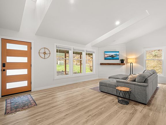 4th image of 170 Pine Ridge Dr