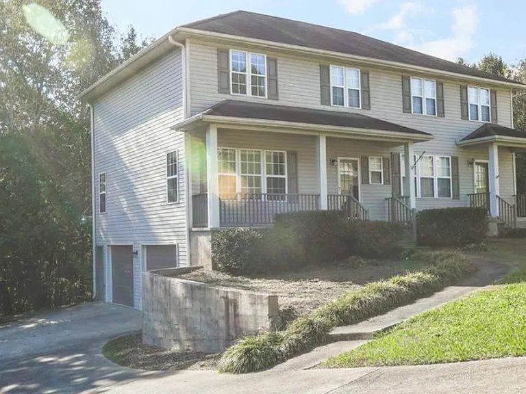 5460 Blue Oak Dr — Photo 2