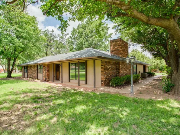 814 Lilac Dr, Enid, OK 73701