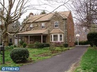 659 Foxcroft Rd, Elkins Park, PA 19027