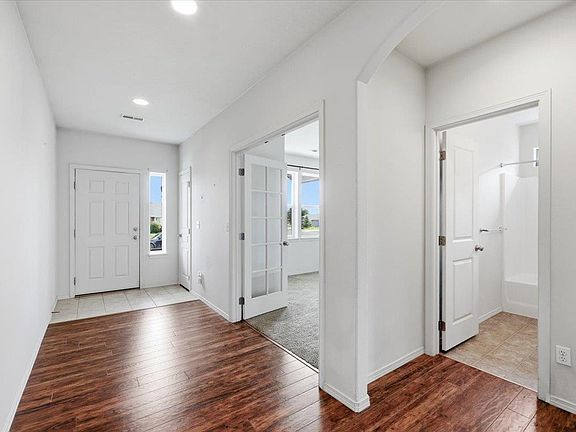 3rd image of 7815 N Ashley Cir