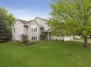 10261 Fox Run Rd, Woodbury, MN 55129