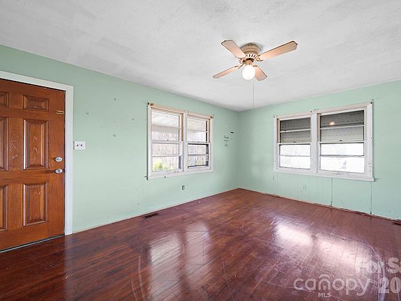 3rd image of 1644 Rankin Lake Rd