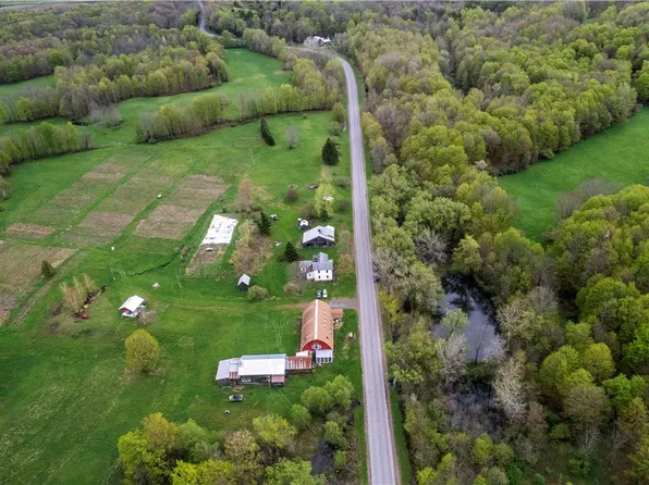 138 Wart Rd #25, Lacona, NY 13083