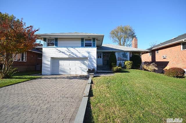 1st image of 26 Bellwood Dr