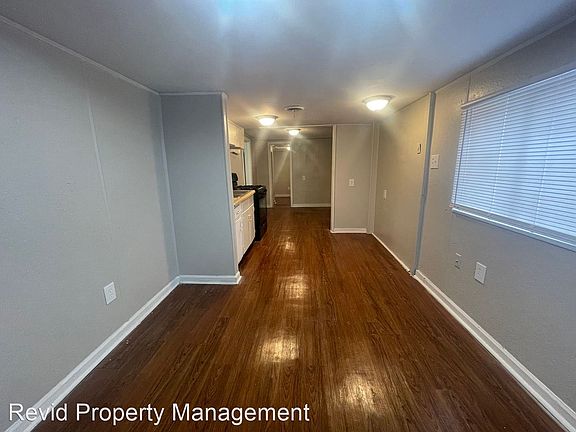 3rd image of 1310 Faxon Ave