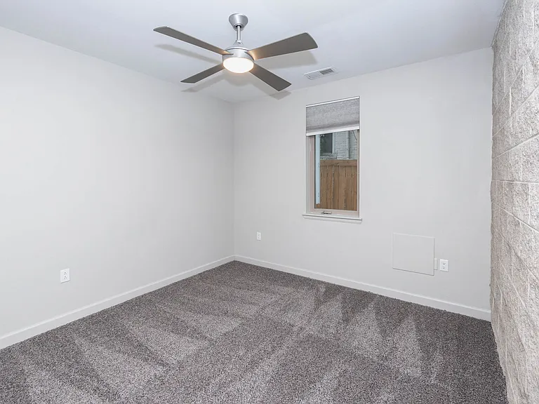 E14 Apartments — Photo 15