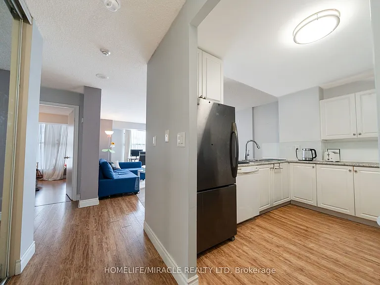 90 Dale Ave #201 — Photo 8
