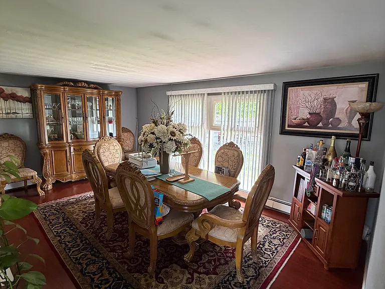 5 Louis Rd — Photo 4