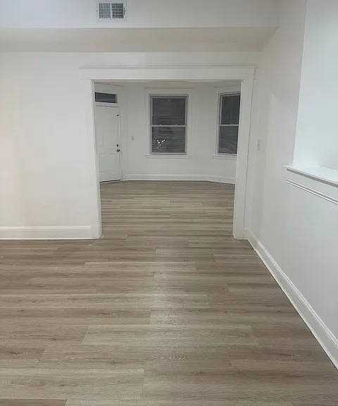 2700 Roslyn Ave #5 — Photo 7