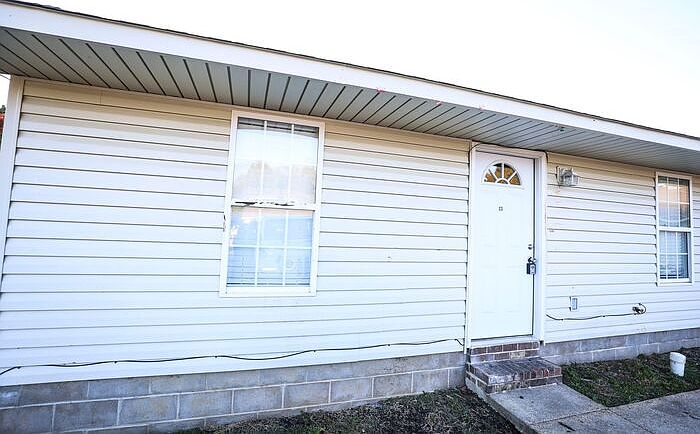 1st image of 1700 Pineview St #C-3