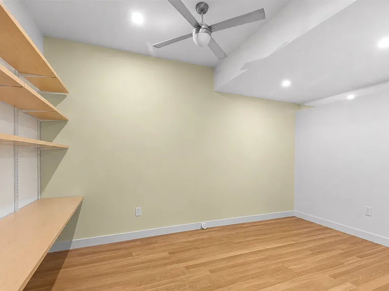 1313 Washington St #204 — Photo 12