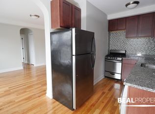 550 W Arlington, Chicago, IL 60614