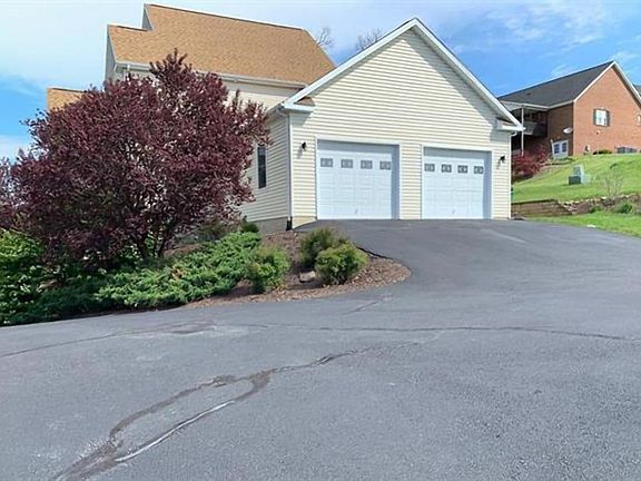 2nd image of 1846 Cumberland Dr