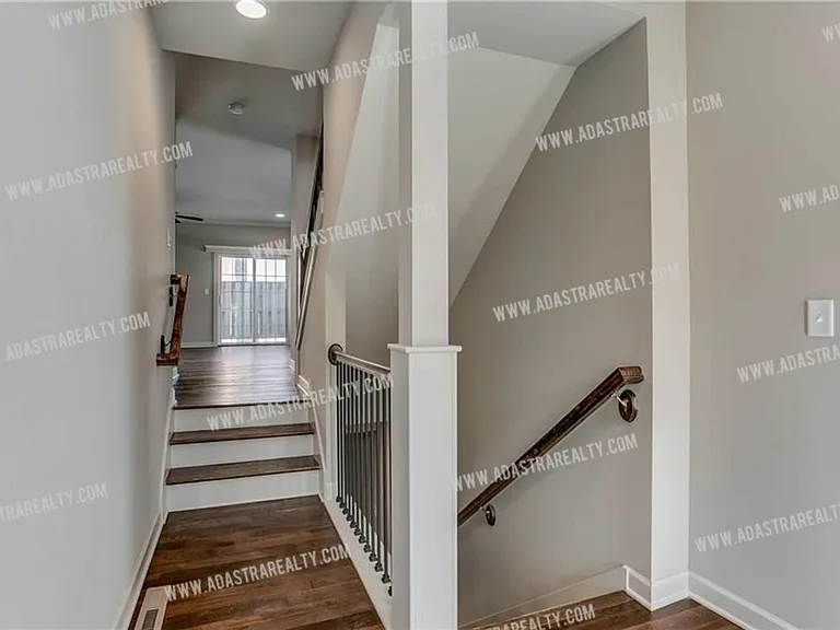 15852 Valley View Dr — Photo 9