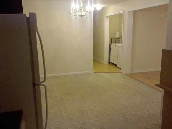 Dine-in kitchen and laundry room