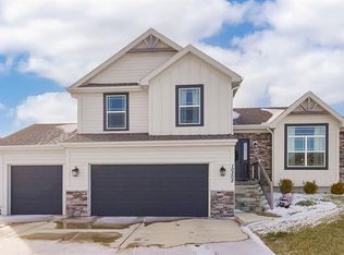 10302 N Lewis Ave, Kansas City, MO 64157