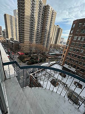 5th image of 88 Fulton St #620