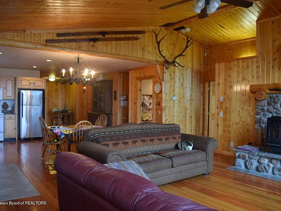 5th image of 3333 Alta Vista Dr