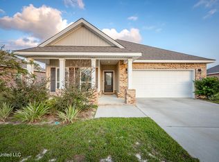 1048 Whimbrel Ct, Ocean Springs, MS 39564