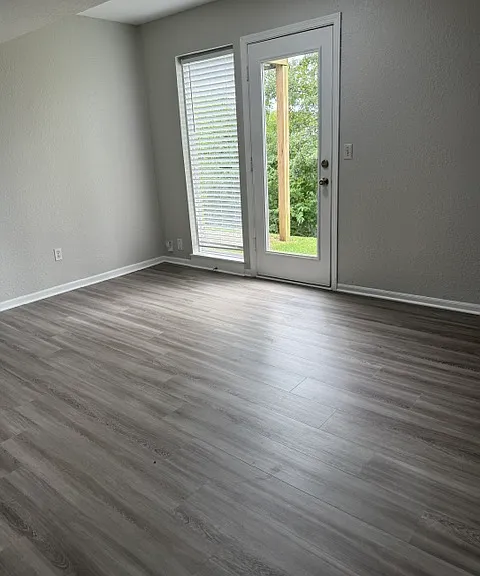 8702 N Cleveland Ave — Photo 16