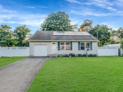 512 Post Avenue, Bellport, NY, 11713