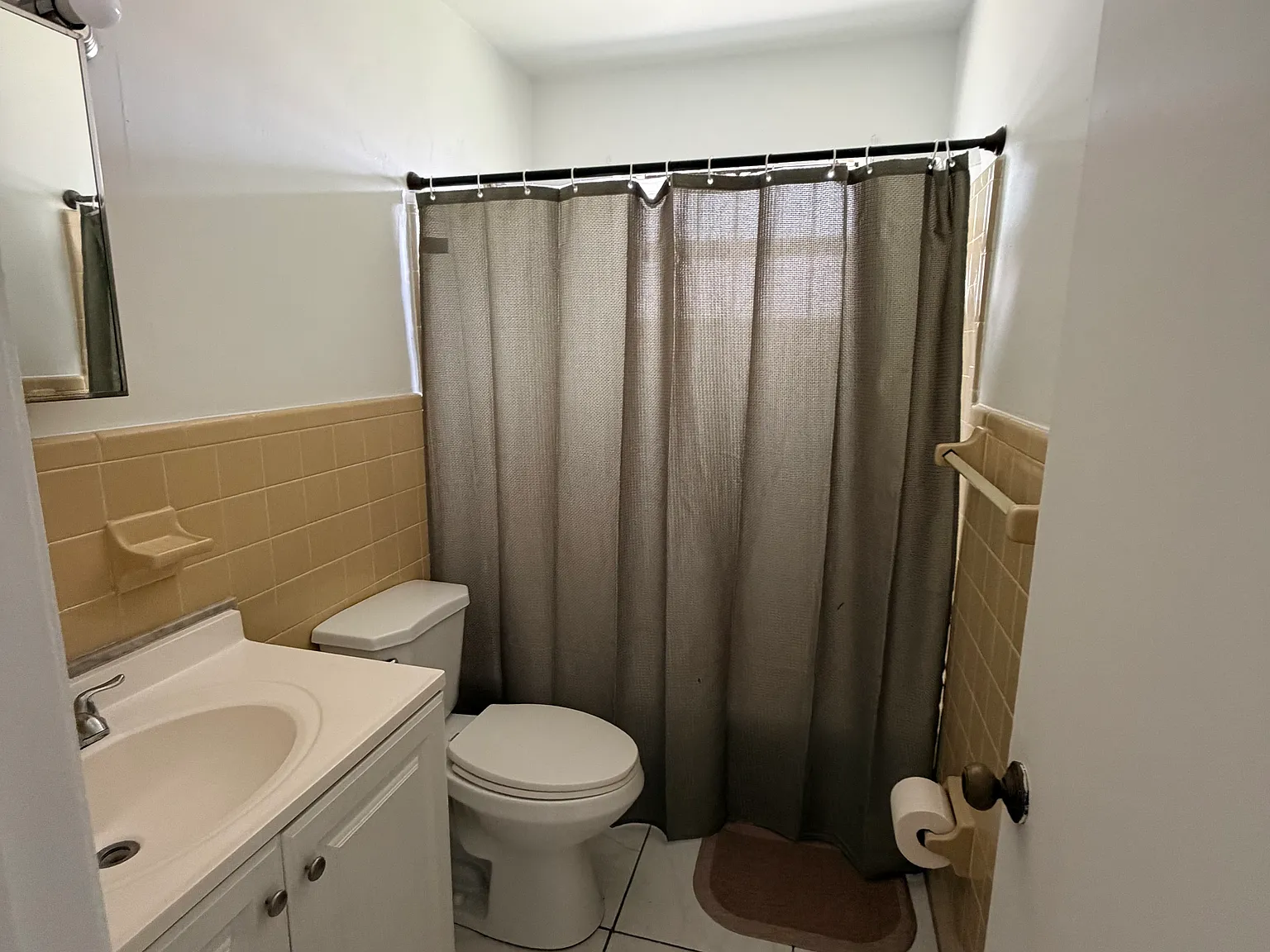 2 bed, 700 sqft, $2,450 — Photo 3