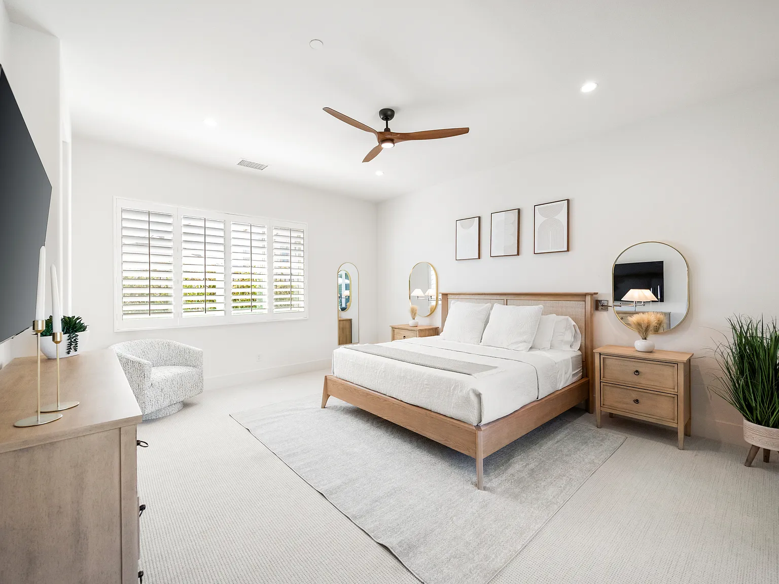 3 bed, 3.5 bath, 2260 sqft, $10,000 — Photo 4