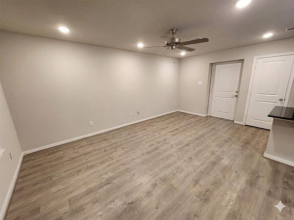 4th image of 422 3rd St