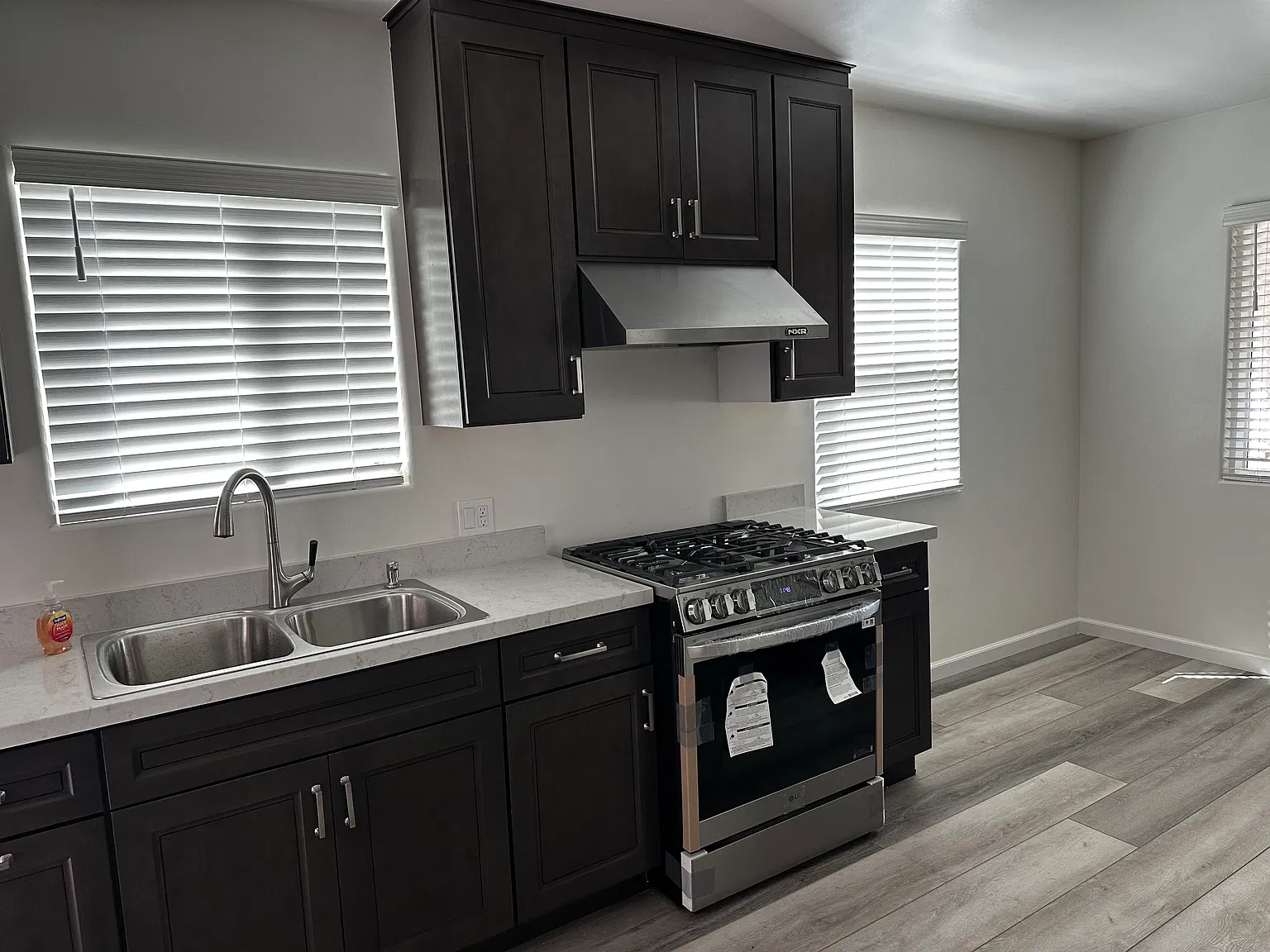 3 bed, 1.5 bath, 1568 sqft, $3,825 — Photo 4