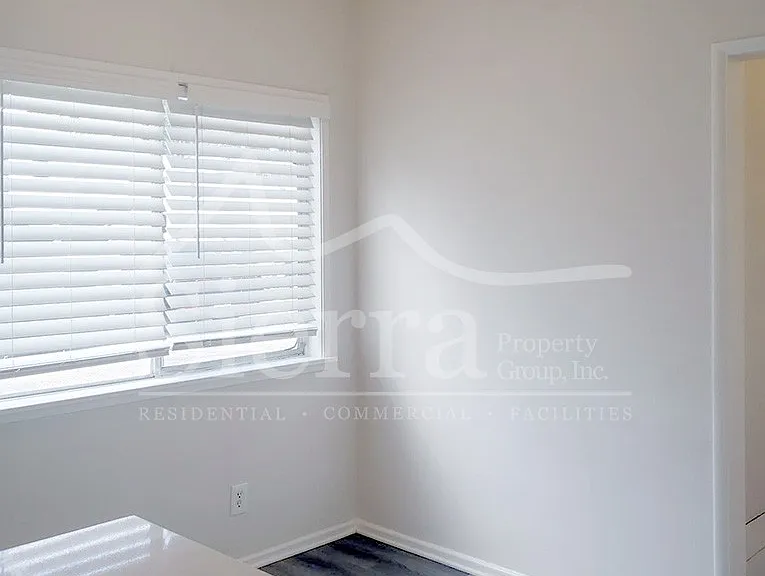 48 Broadmoor Plz #2 — Photo 4