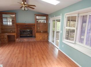 5 Live Oak Ct, Taylors, SC 29687