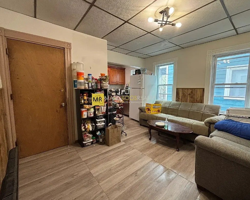 33 Jefferson St — Photo 3