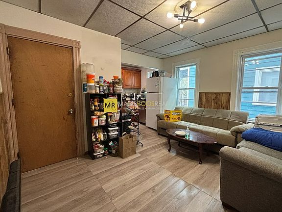3rd image of 33 Jefferson St #1