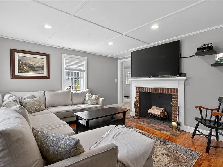 1 Abbott Cir — Photo 10
