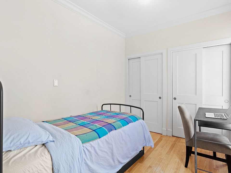 2nd image of 421 Manhattan Ave APT 10